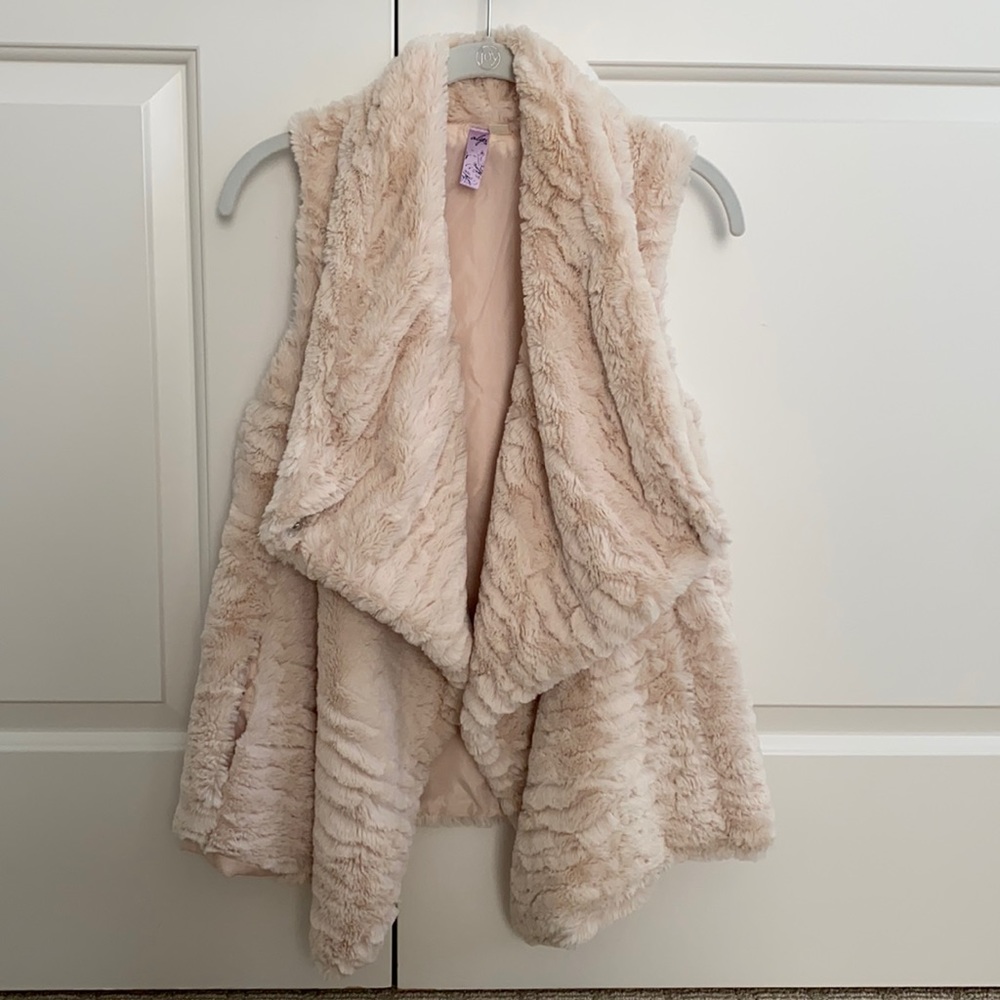 Fur vest